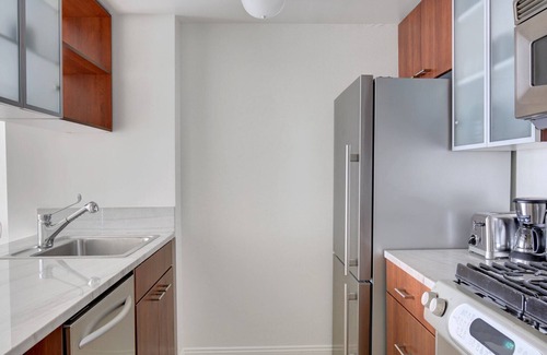 Upper East Side Apartamento | Blueground | East Harlem, pool, nr Central Park