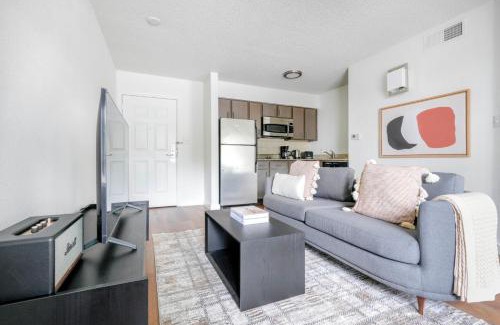 Gateway Apartamento | Blueground Gateway pool gym near movies ATX-250
