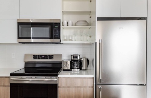 Greenpoint Apartamento | Blueground | Greenpoint, pool & w/d, nr park