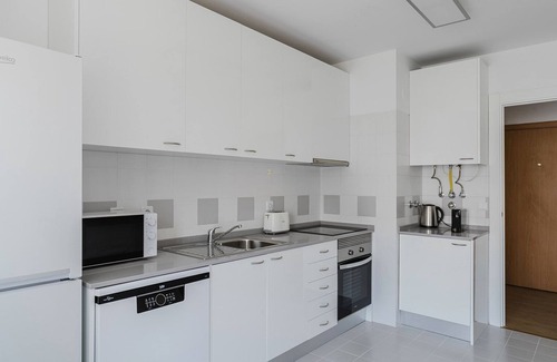 Cidade Universitaria Apartamento | Blueground | Laranjeiras, washer & city view