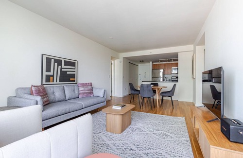 Hunters Point Apartamento | Blueground | LIC, pool & gym, nr parks