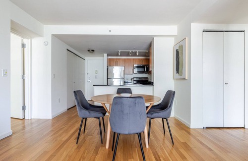 Hunters Point Apartamento | Blueground | LIC, pool & gym, nr parks