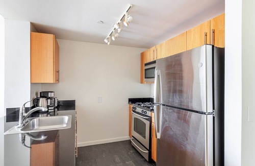 Hunters Point Apartamento | Blueground | LIC, pool & gym, nr parks