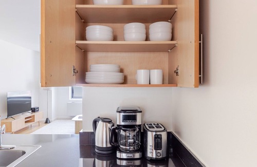 Hunters Point Apartamento | Blueground | LIC, pool & gym, nr parks