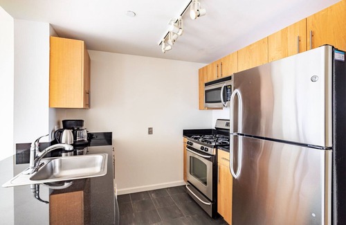 Hunters Point Apartamento | Blueground | LIC, pool & gym, nr parks