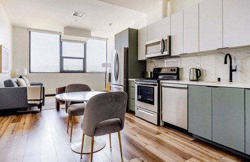 Westlake Apartamento | Blueground | MacArthur Park, pool, nr Wilshire Blvd
