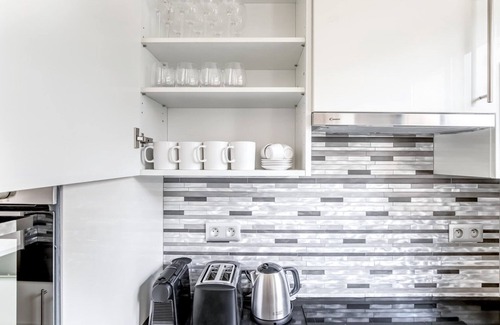 Quartier de la Goutte-d'Or Apartamento | Blueground | Montmartre, furnished, elevator