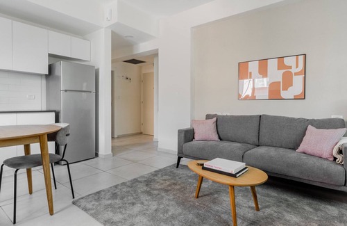 Kerem HaTeimanim Apartamento | Blueground | Nahalat Bynamin, City view (TLV-7)