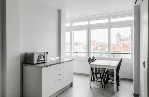 Santa Isabel Apartamento | Blueground | Oeiras, AC & w/d, nr museums