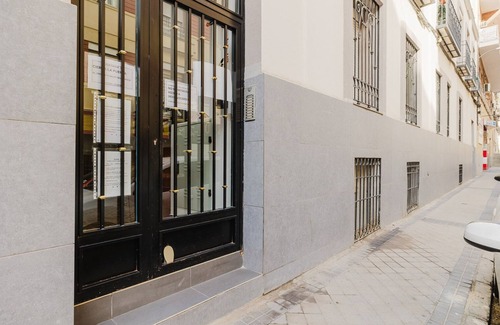 Adelfas Apartamento | Blueground | Pacífico, elevator & w/d, nr Retiro