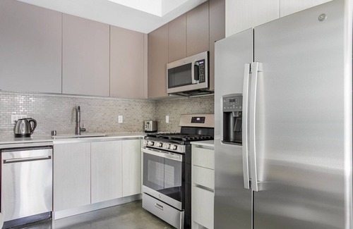 Culver City Apartamento | Blueground | Palms, pool, nr Culver City Park
