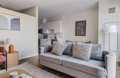 Revere Apartamento | Blueground | Revere, pool, nr Revere Beach
