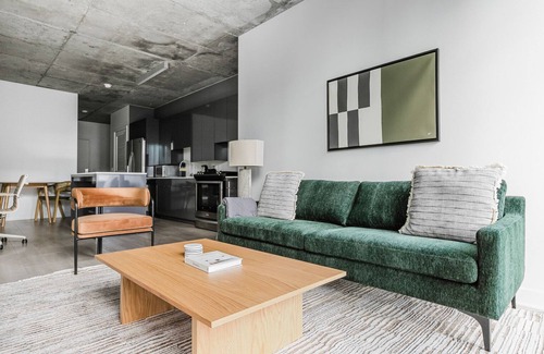 West Town Apartamento | Blueground | River North, rooftop & pool, nr Mart
