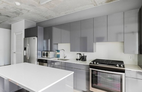 West Town Apartamento | Blueground | River North, rooftop & pool, nr Mart