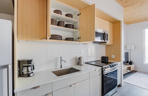 East Somerville Apartamento | Blueground | Somerville, gym & w/d, nr Row