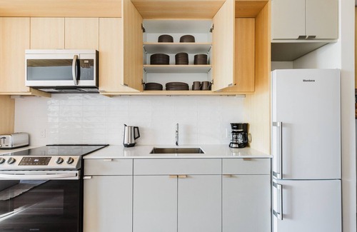 East Somerville Apartamento | Blueground | Somerville, gym & AC, nr Assembly