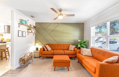 Clearwater Casa | BlueJay's Nest Unit B: Game Room, Walk to Water & Stadium