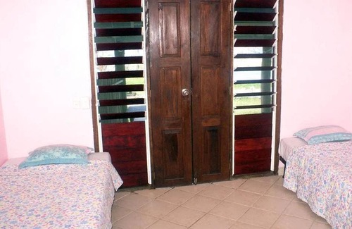 Port Vila Hotel | Bluepango Guest House