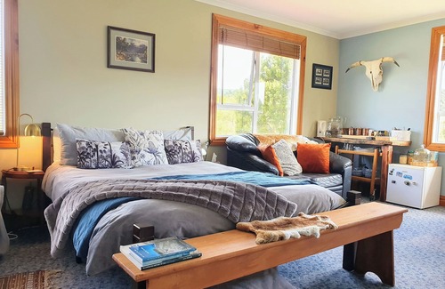 Hokitika Otro | BLUESPUR FARMSTAY - Experiencia agrícola fuera de la red
