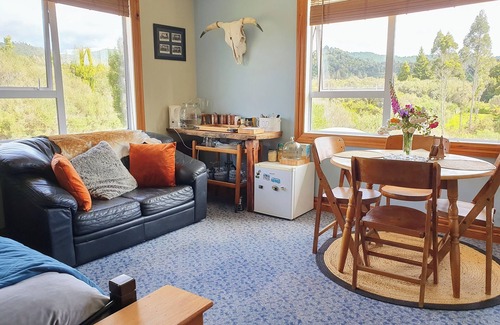 Hokitika Otro | BLUESPUR FARMSTAY - Experiencia agrícola fuera de la red
