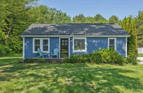 Saugatuck Casa | Bluestar Cottage - 2BR with Hot Tub