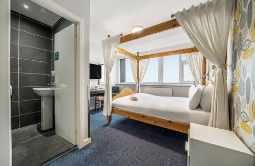 North Shore Hotel | Bluewaters Hotel