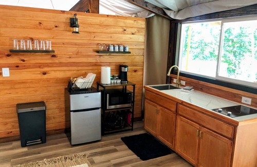 Altamont Alquiler De RV | Luxury Tent with Hot Tub & Breathtaking Views near Savage Gulf State Park