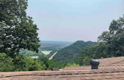 Wabasha Casa | Bluff top home with expansive views