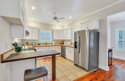 Olde Town Casa | Bluffton Breeze-3BR Heart of Old Town Village Home