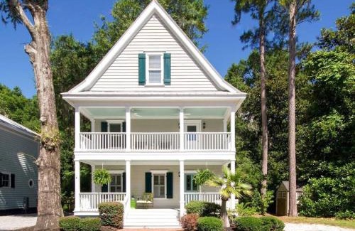 Olde Town Casa | Bluffton Breeze-3BR Heart of Old Town Village Home