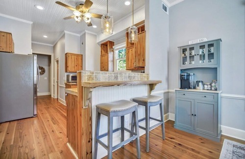 Olde Town Casa | Bluffton Village Home-4BR Heart of Old Town Luxury