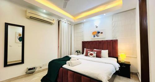 Green Park Apartamento | BluO 3BHK Safdarjung Enclave, Lift & Terrace Garden