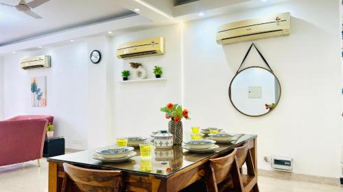Green Park Apartamento | BluO 3BHK Safdarjung Enclave, Lift & Terrace Garden