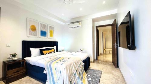 Saket Apartamento | BluO 3BHK Saket CityWalk Mall - Lift, Balcony, Parking