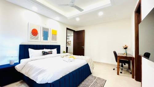 Saket Apartamento | BluO Elegant 4BHK Saket - Lift, Balcony, Parking