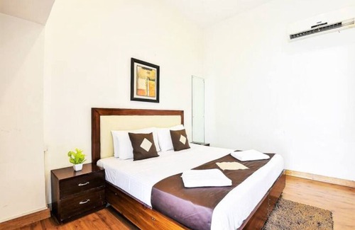 Defence Colony Apartamento | BluO Modern 1BHK - Defence Colony