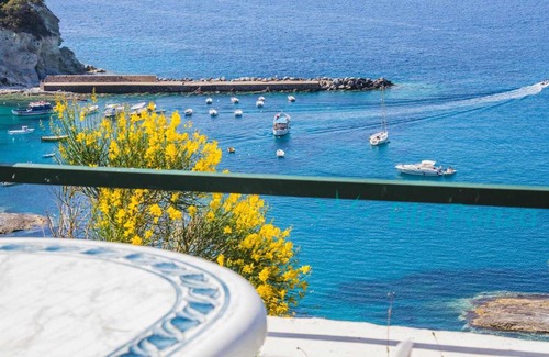 Le Forna Villa | BluPonza Case Vacanza Villa Rosa