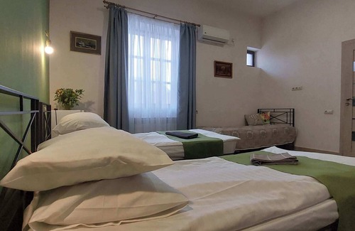 Kentron Hotel | Blur Inn Gallery Hotel