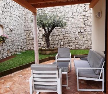 Magugnago Apartamento | BMP APARTMENT DELUXE 1 JACUZZI RISCALDATA PRIVATA vista Lago di Garda