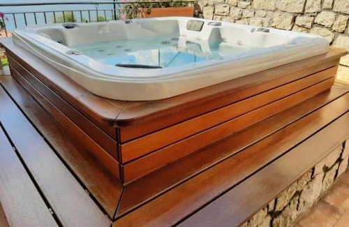Magugnago Apartamento | BMP APARTMENT DELUXE 1 JACUZZI RISCALDATA PRIVATA vista Lago di Garda