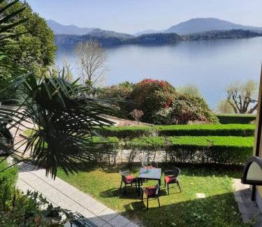 Belgirate Apartamento | BMP APARTMENT GIOIOSA 2 giardino vista Lago Maggiore