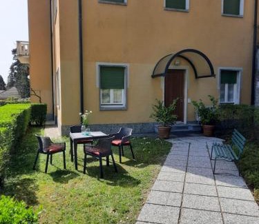 Belgirate Apartamento | BMP APARTMENT GIOIOSA 2 giardino vista Lago Maggiore