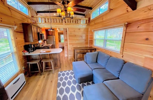 Twin Mountain Cabina | BMV2 Awesome "Tiny Home" A/C, Mountain Views, Minutes to Skiing, Hiking, Attractions, Dog Friendly!