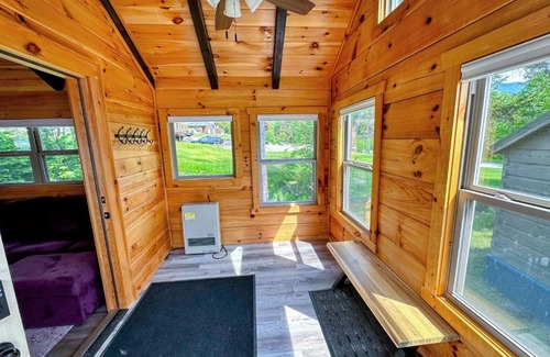 Twin Mountain Casa | BMV4 Tiny Home Topline