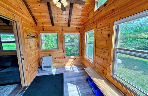 Twin Mountain Casa | BMV6 Tiny Home Topline