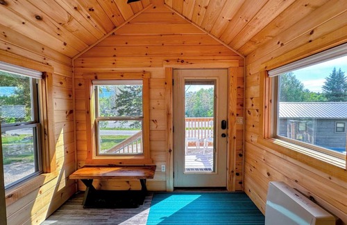 Twin Mountain Casa | BMV8 Tiny Home Topline