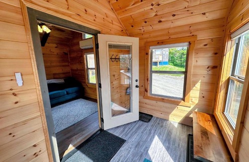 Twin Mountain Casa | BMV8 Tiny Home Topline