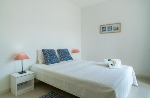Santa Luzia Apartamento | BmyGuest - Santa Luzia Sunset Apartment