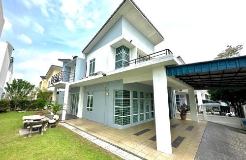 Rawang Casa | BNB Casa Grande at Rawang - spacious, 15 pax and WiFi