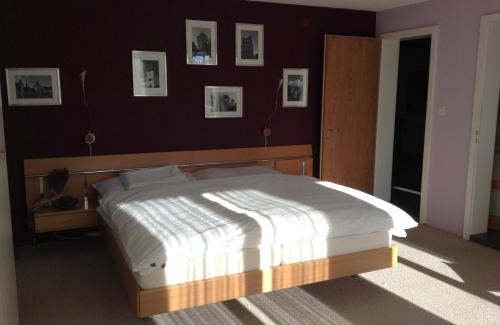 Sierre Cama Y Desayuno | BnB Chantevent